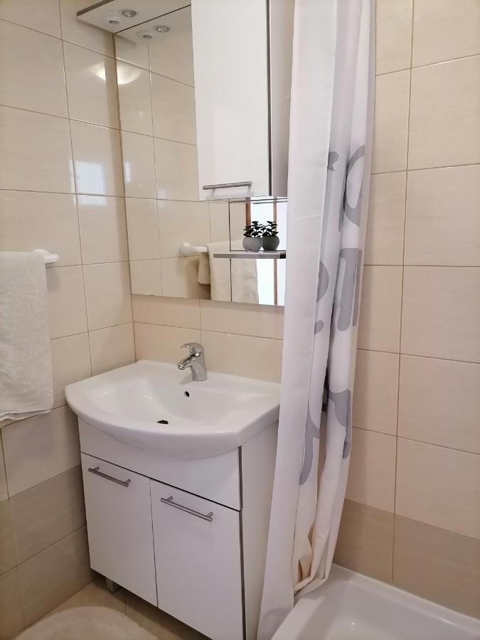 Apartmani Marijana Lozovac Luaran gambar