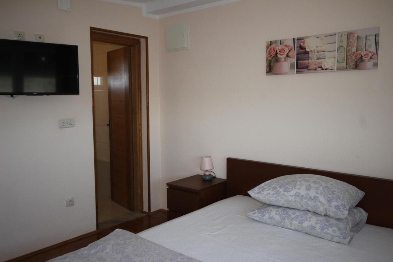 Apartmani Marijana Lozovac Luaran gambar