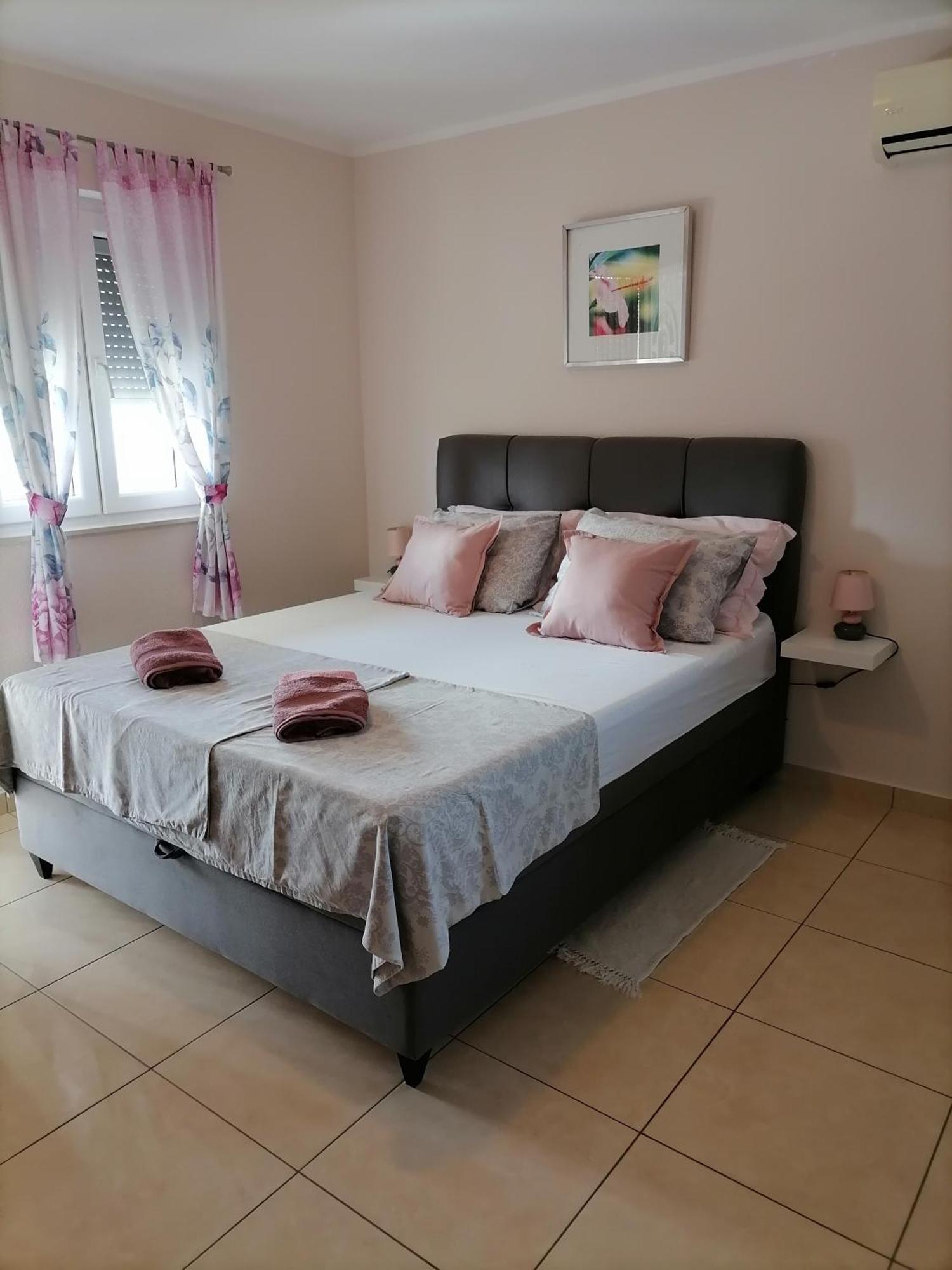 Apartmani Marijana Lozovac Luaran gambar