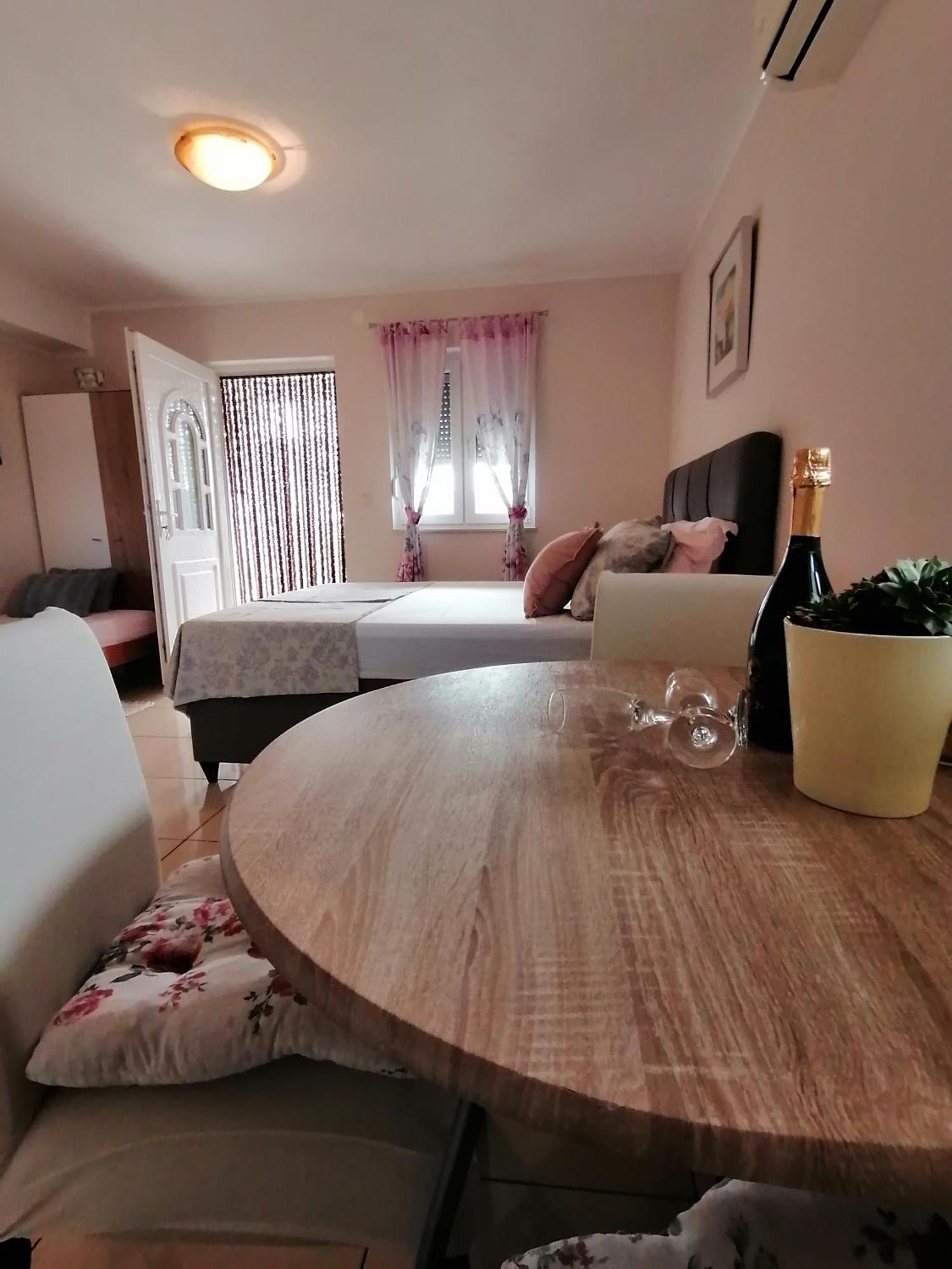 Apartmani Marijana Lozovac Luaran gambar