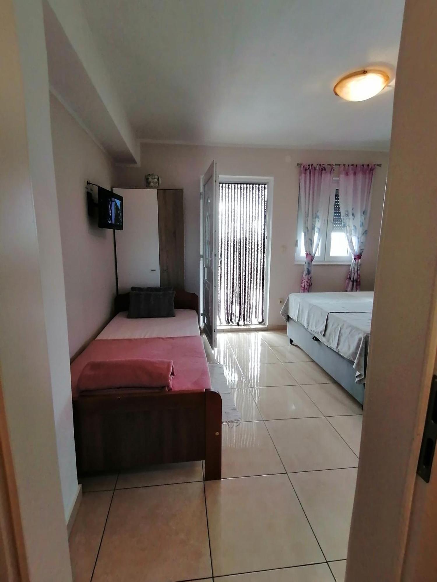 Apartmani Marijana Lozovac Luaran gambar