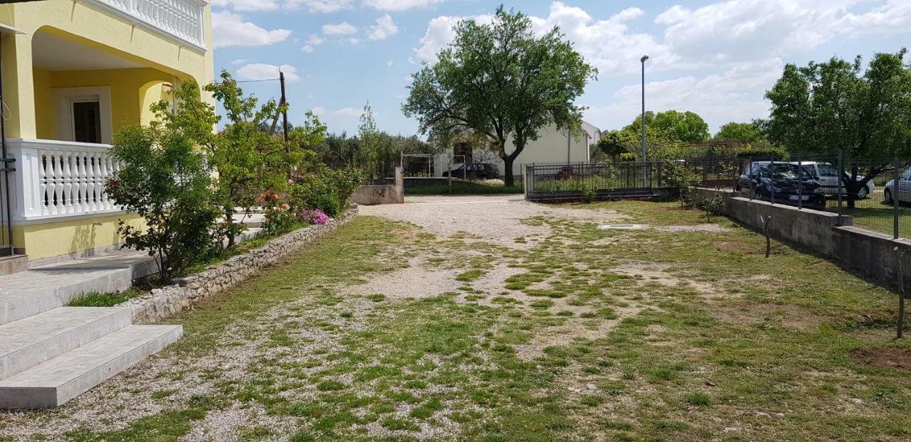 Apartmani Marijana Lozovac Luaran gambar