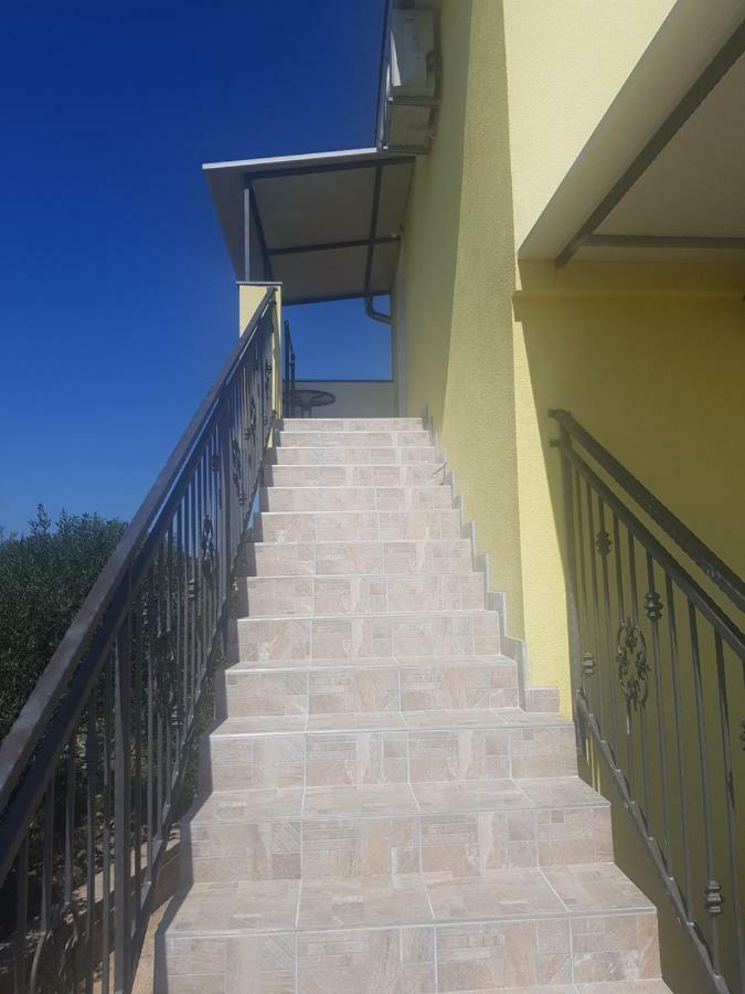 Apartmani Marijana Lozovac Luaran gambar